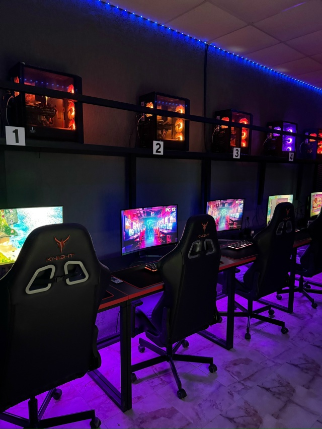 Открылся новый компьютерный клуб БУНКЕР по адресу г.Аб...