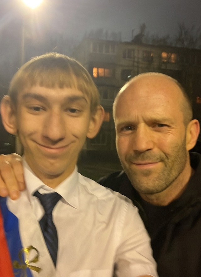 😄 Когда всю ночь бухал, а с утра открываешь галерею — ?...