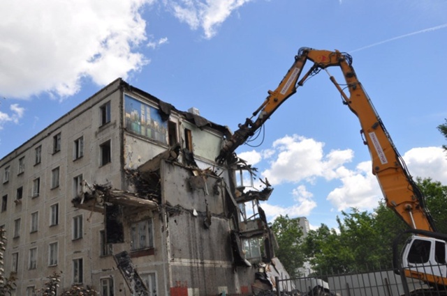 Администрацией Свердловского муниципального округа Л...