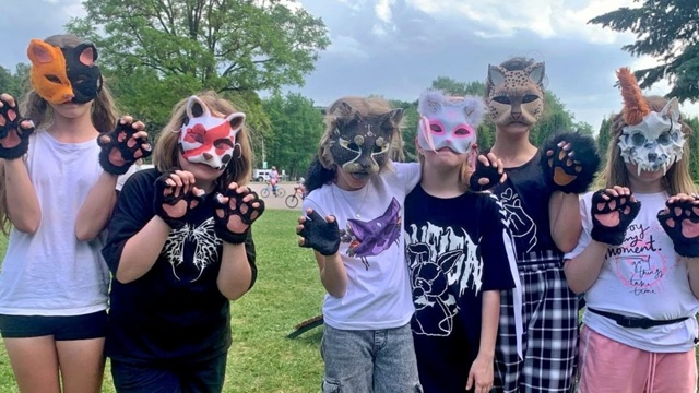 Детям хотят запретить выдавать себя за зверей в России...