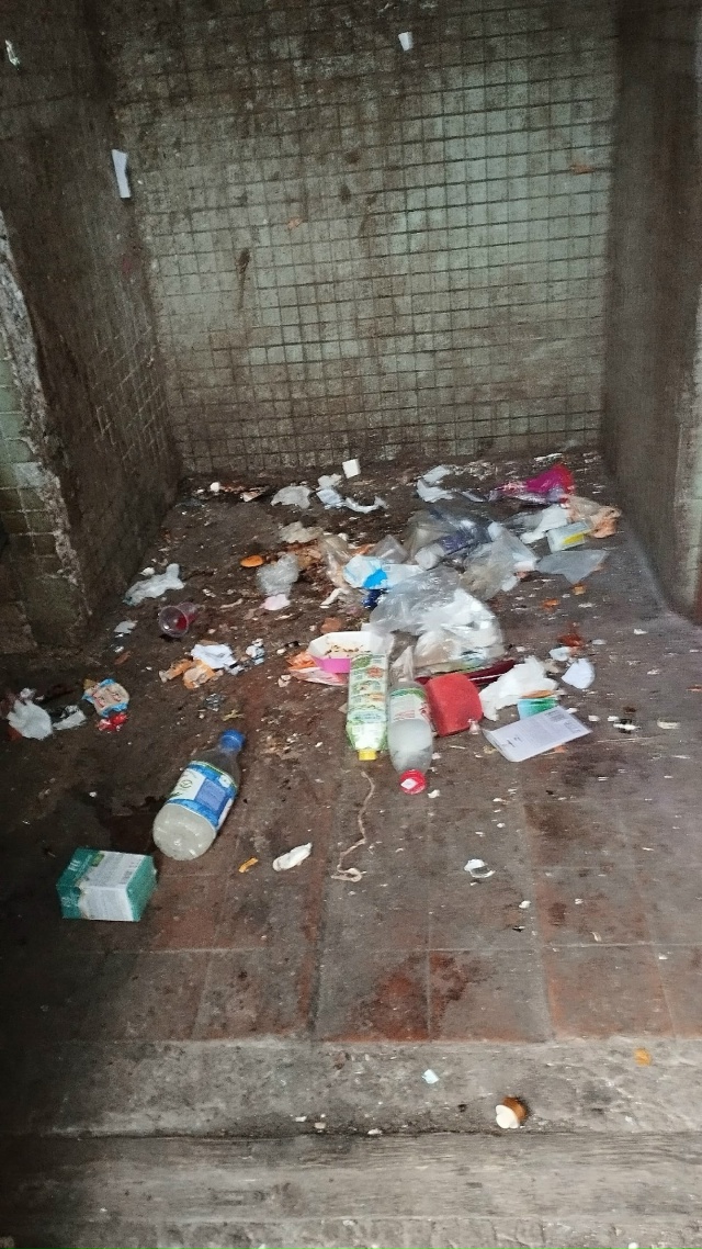 Ох, уж этот знаменитый дом! Сравните и найдите десять о?...