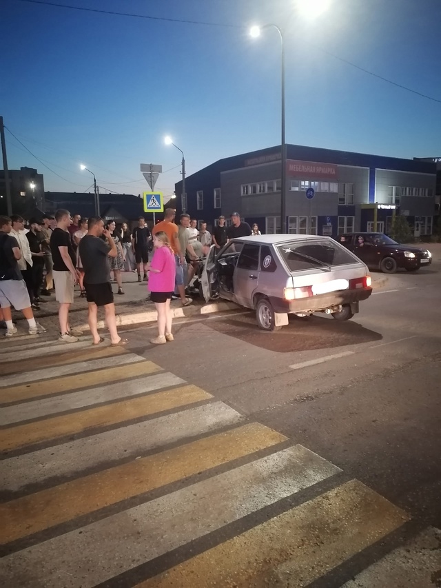 ❗❗Еще одно ДТП, прямо сейчас у ЦУМа.
