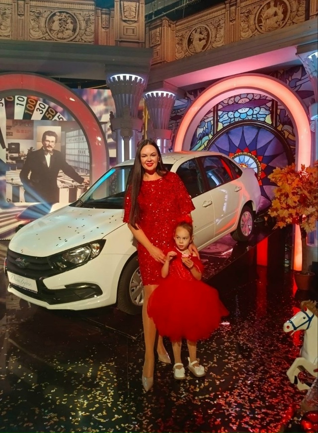 🏆Смолянка выиграла авто в праздничном выпуске програ...