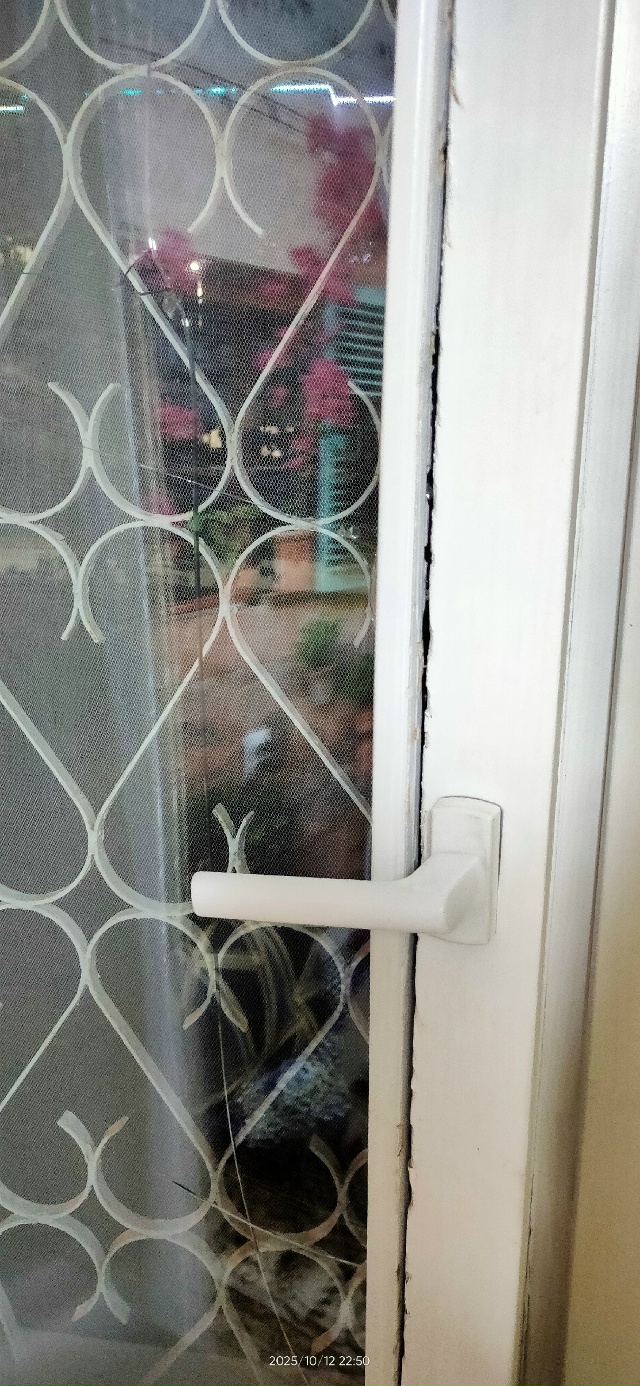 Здравствуйте есть у нас кто занимается с евро окнами (н...