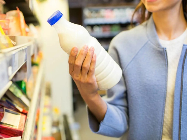 ▌ Депутат предложил выдавать учителям бесплатное мол?...