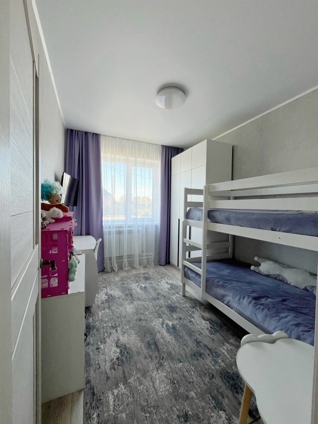 Продам 2-комнатную квартиру 46,5 квадратных метров.
Расп...