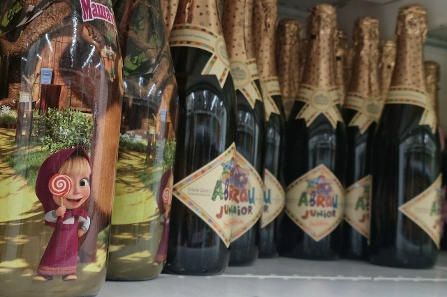 В Госдуме обсуждают ограничения на продажу несовершен...