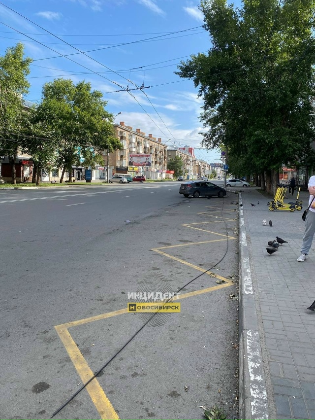 Ηa ocтaнoвкe 