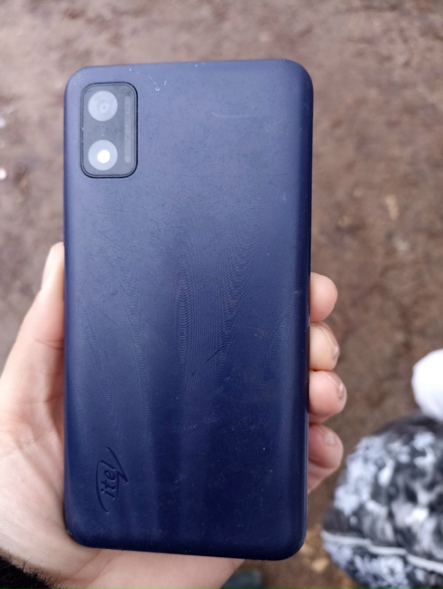 Найден телефон. Тел. для связи 89506134698