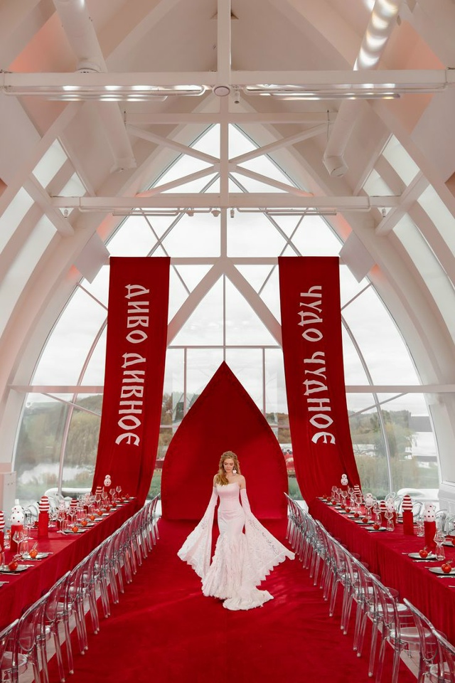 Народный русский стиль свадьбы точно топ этого года!
В...