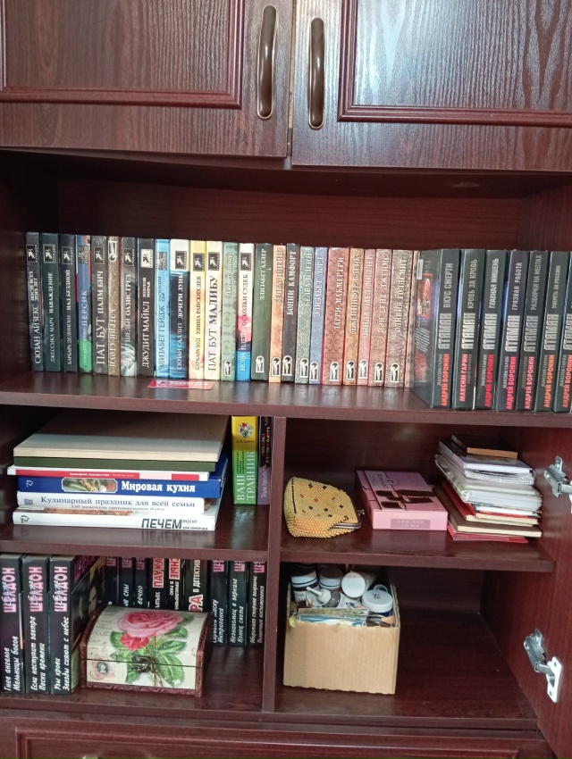 Книги в отличном состоянии. Бесплатно Самовывоз. 8903690366...