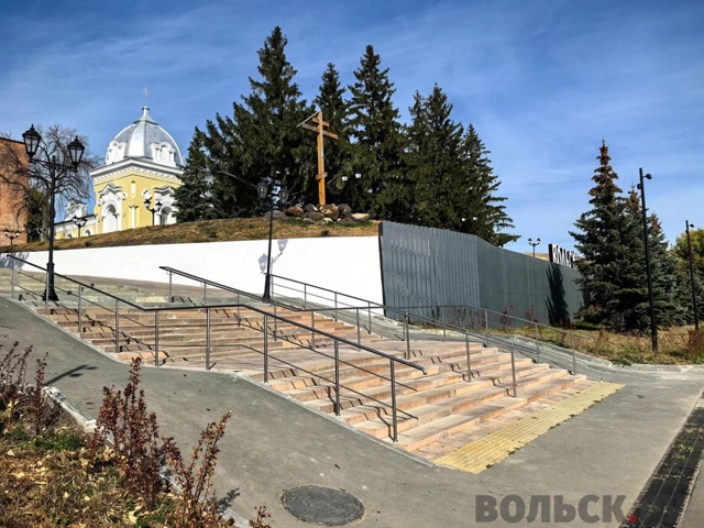 ❓ Почему в Вольске нет граффити с земляками-героями
Ж?...