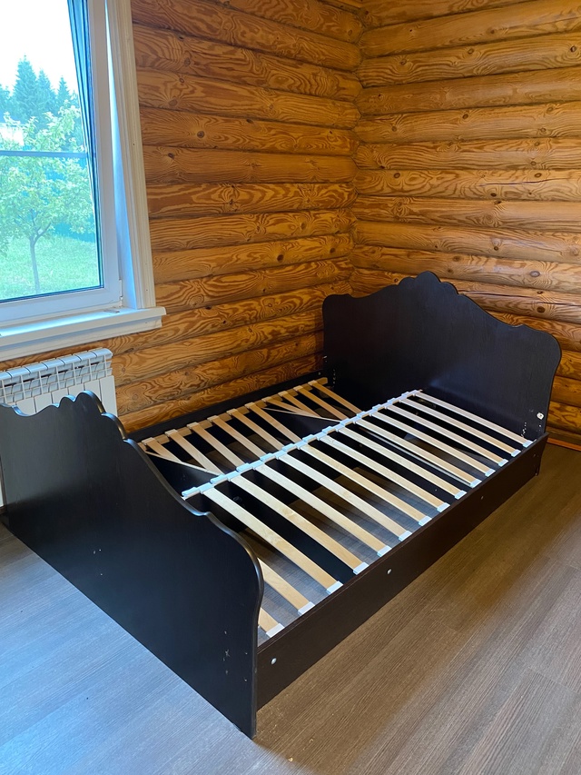 Продам кровать 145ширина , длина 2 метра . Без матраса Цен...