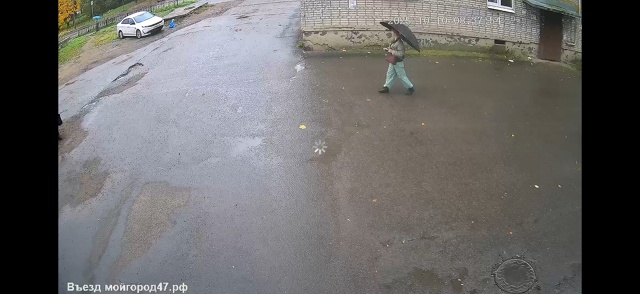 Девушка! Зачем вам чужие ключи! Добрый человек их нашел...