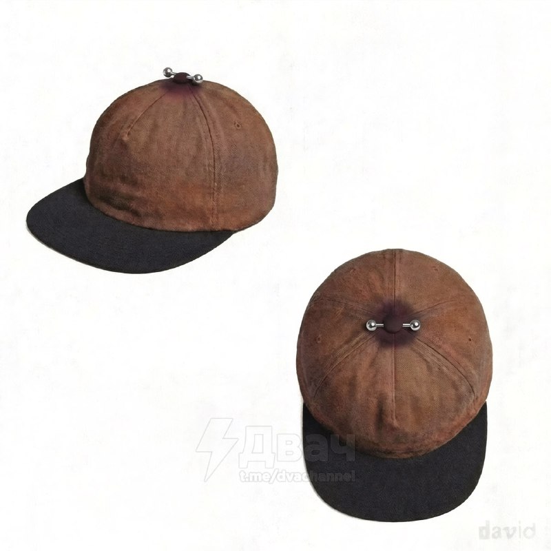 Кепки-сиськи выкатил американский дизайнер David Delahunty
В линейке будет два цвета, а для любител