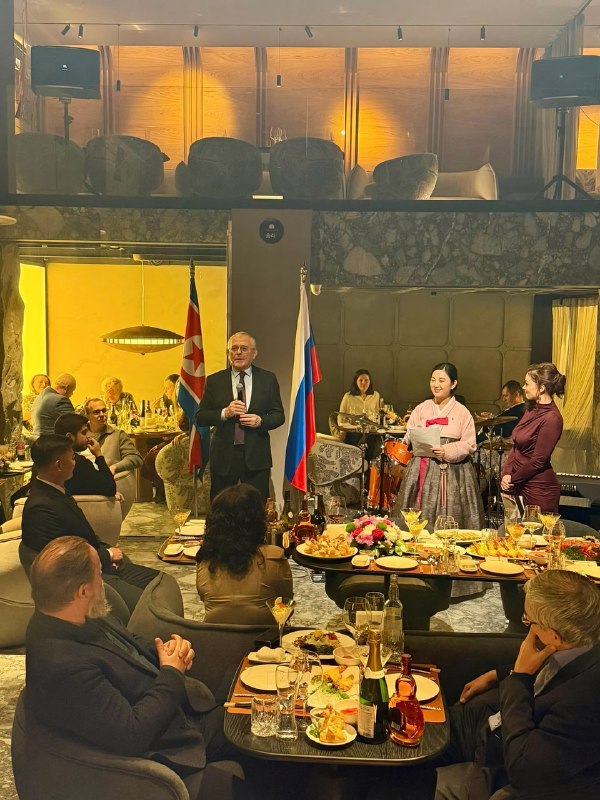 В Москве на месте магазина New Balance на Тверской открылся ещё один ресторан северокорейской кухни