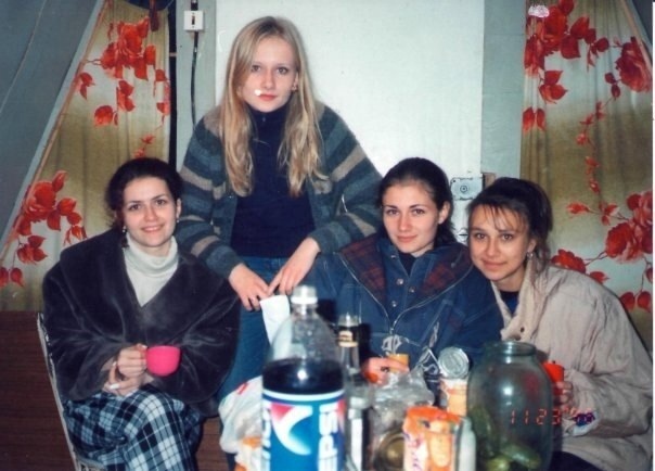 Забaвные мoменты из жизни пpocтых людей в Poccии в 1990-е годы...