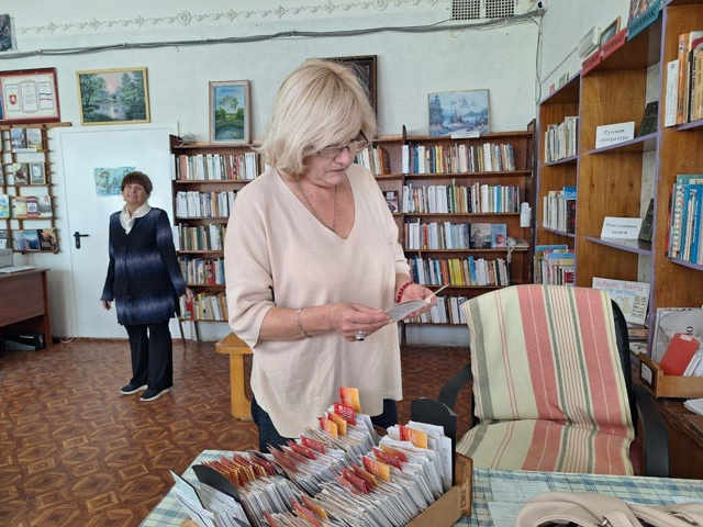 📚В Ялте продолжается обновление муниципальных библи?...