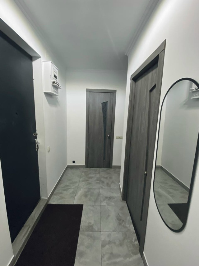 Продать свою квартиру собираясь,
Я подготовила для ва?...