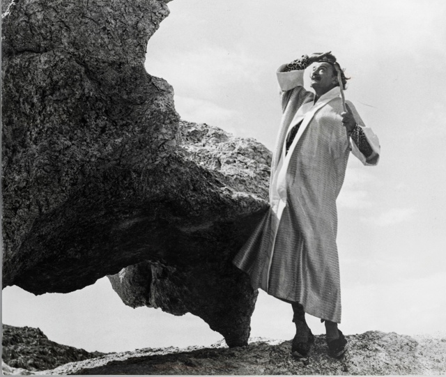 Сальвадор Дали был фешн-иконой за 70 лет до появления фе...