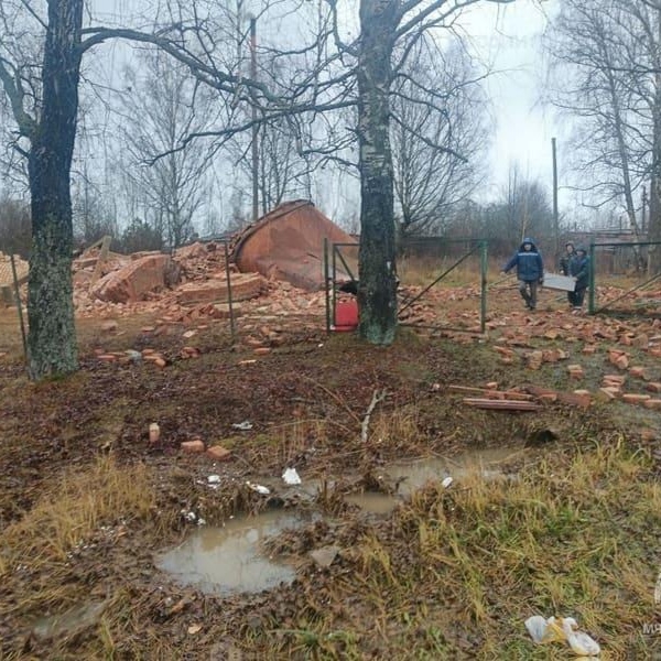 👉В Смоленской области обрушилась водонапорная башня:...