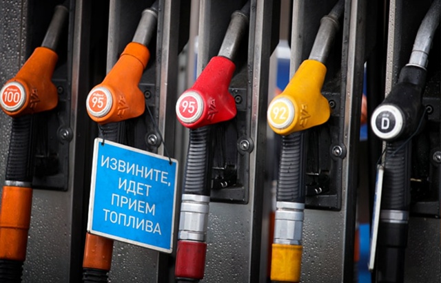 😡 Российские АЗС массово разбавляют бензин из-за дефи...