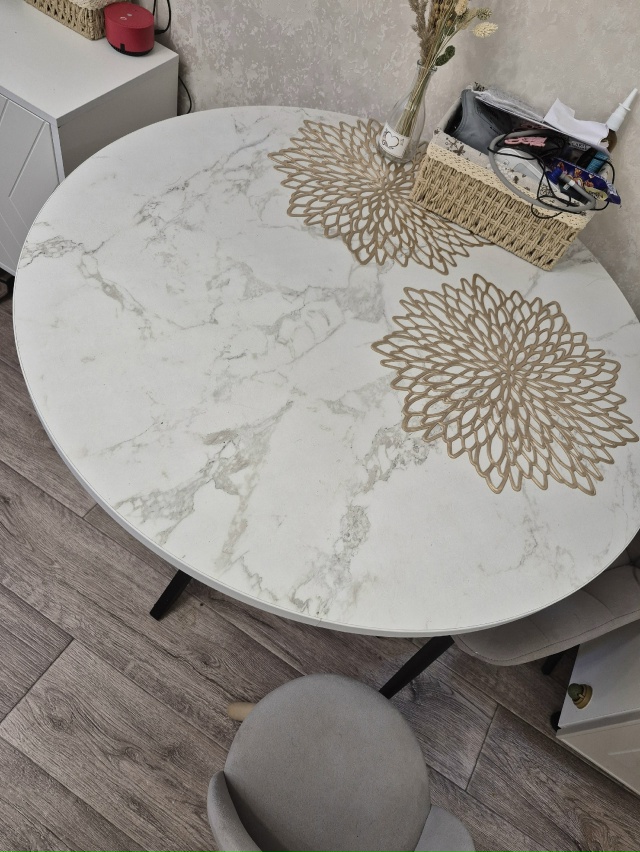 Стол окружность 90 см .5т без торга самовывоз. дорожка 3т ...