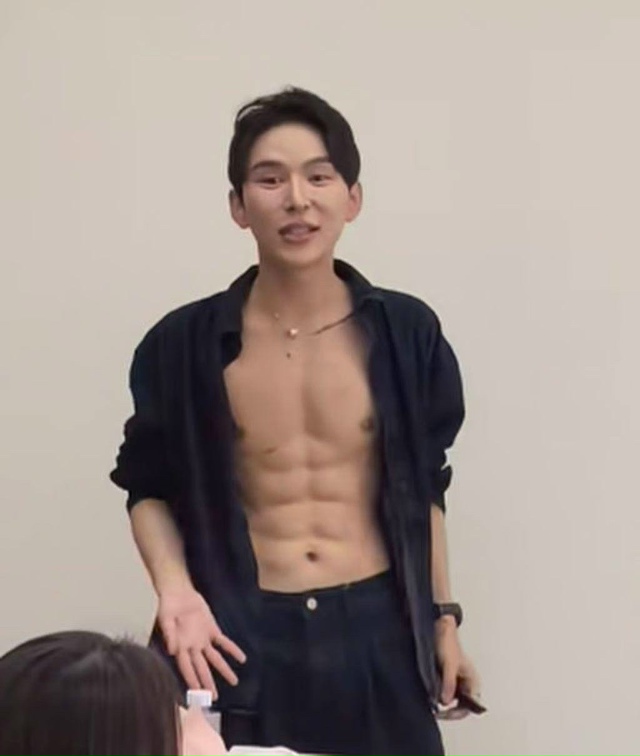 😨 Блогер из Китая потратил 45 миллионов рублей, чтобы с...