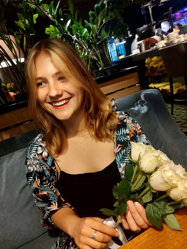 Поздравляю с 18-летием! В этот счастливый день рождения ...