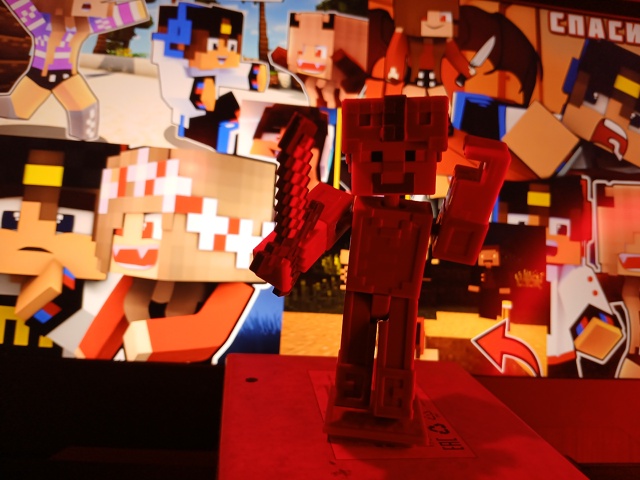 Вот нафоткал красивые фоточки стива на фоне Евгена Бро