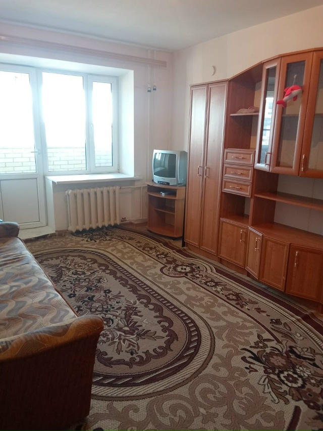 Сдаётся 2 х комнатная квартира. 2 й микрорайон. На длите?...