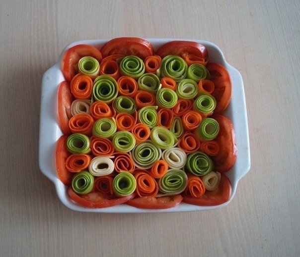 Овощная запеканка.
Ингредиенты: Кабачок молодой — 1 ш?...