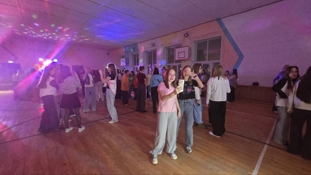 ‼️ Офигеть
‼️ В четвертой школе прошла ДИСКОТЕКА 2.0
?...