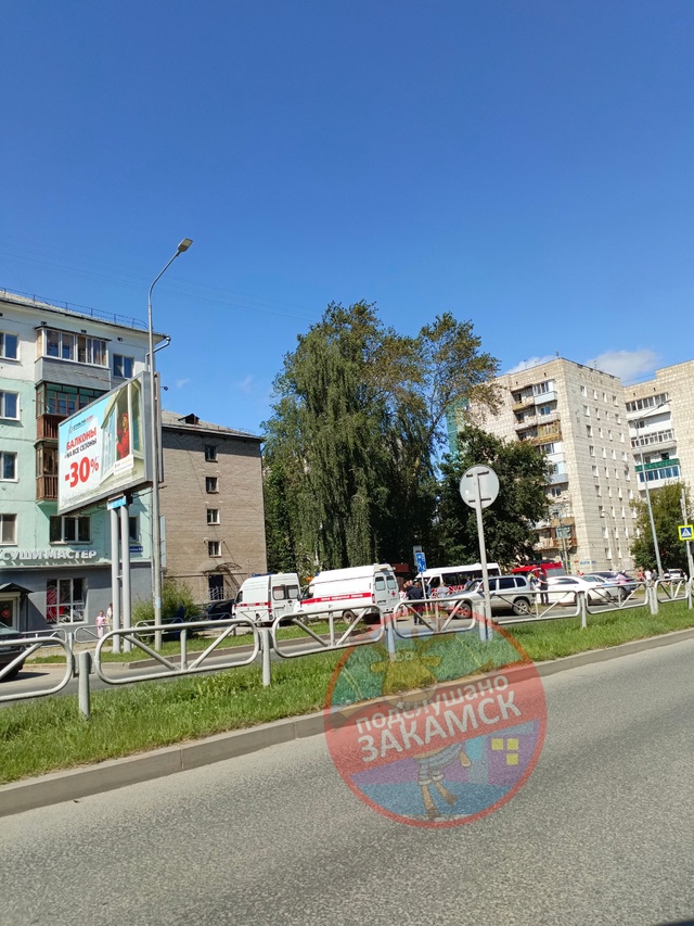 В Закамске ❗❗
🔊На перекрестке Маршала Рыбалко - Сысо...