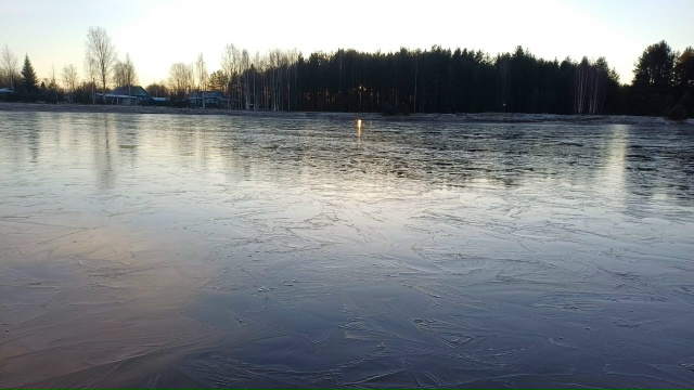 Первый лёд в Кулое
#Я_тебя_видел@podslushano_velsk