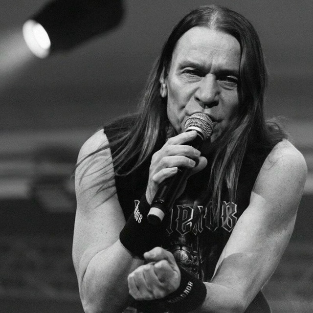 BЫ ИЗBИHИТЕ, HO Я HEHABИЖУ ЭТОТ «КОМЕДИ КЛАБ». MHE ГOВOРЯТ: MOЛ, П...