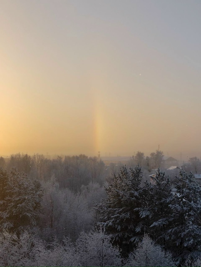 Хибины показывают магию: над Имандрой зимняя радуга!
?...