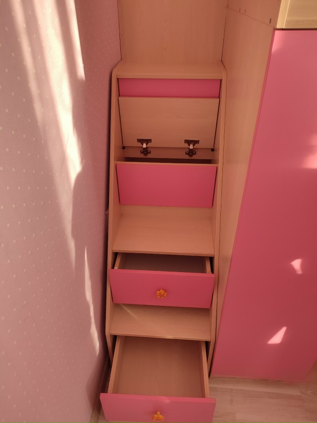 Продам. Спальное место 80*200. Общий размер со ступенями, 2...