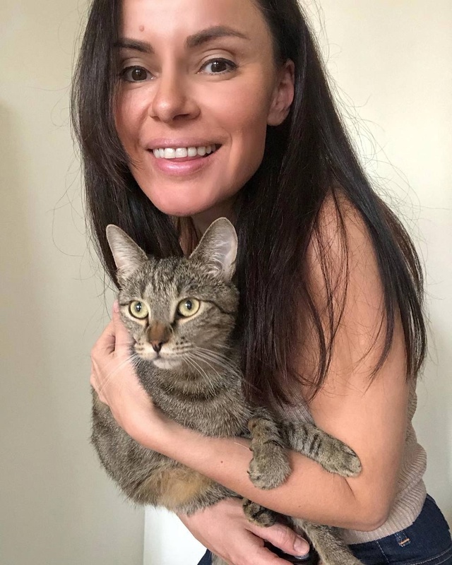 Та самая брюнетка из группы «Стрелки» Гера и первый ко?...