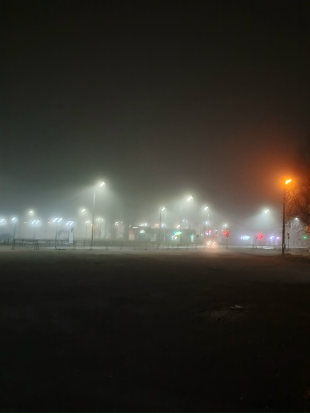 Туман в Коноше
________________
мы теперь и в телеграм 👉t.me/sluhi...