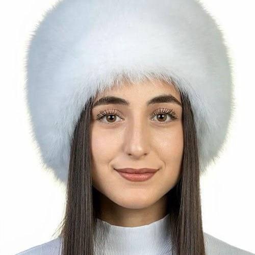 Шапки НАШИХ БАБУШЕК снова в моде! Россиянки массово ра?...