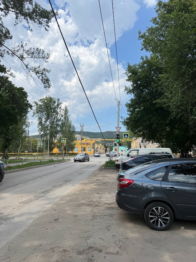 Добрый день. Прошу соответствующие службы подтянуть к?...