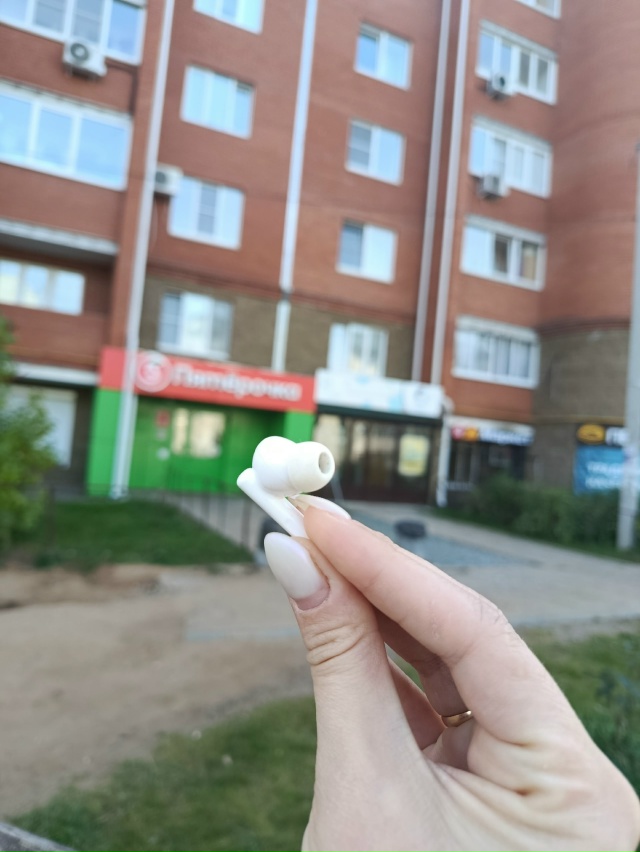 #Разное@podchaik
1. Найден наушник. Район завокзальный
Обр...