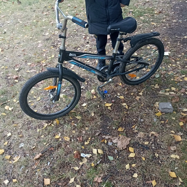 Чья потнряшка,?Писать в личку.