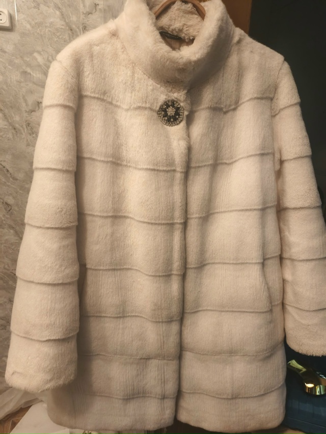 Шуба трансформер из Эко меха, низ на молнии и рукава, мо...