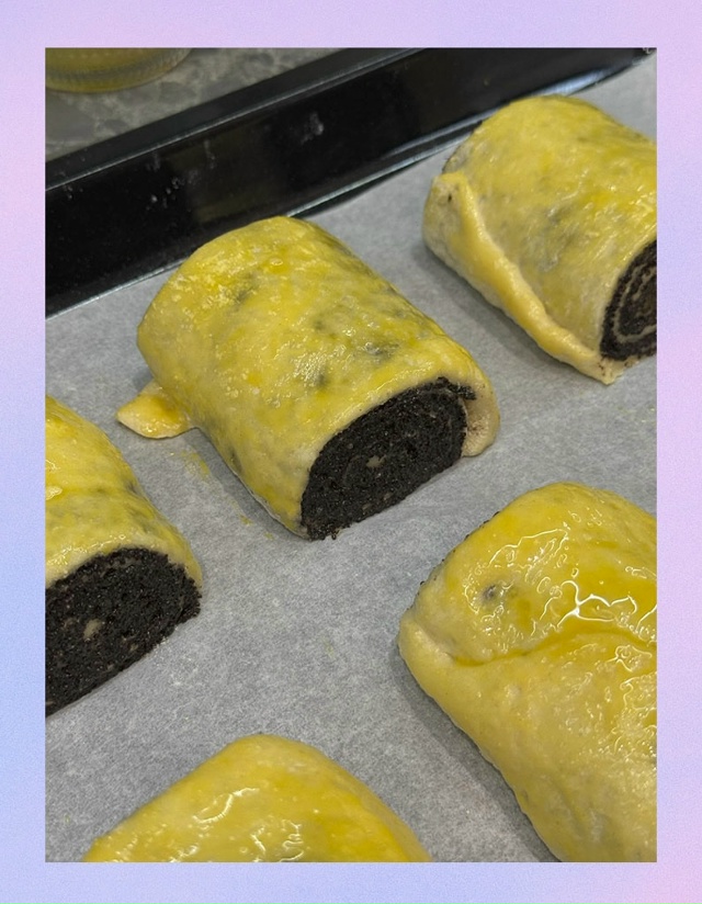 Достаточно ли мака я кладу в булки?