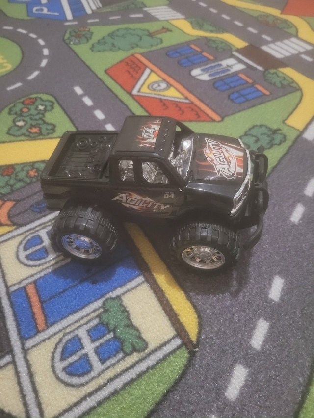 Всем доброго времени суток!
Отдам детские игрушки и са?...