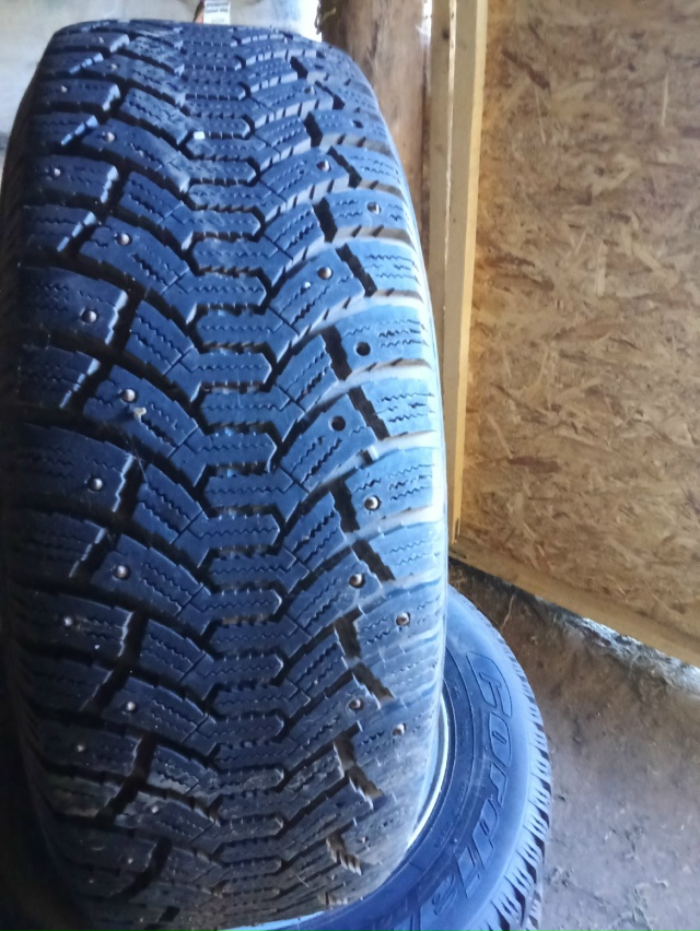 Продам комплект зимних резины с дисками 4шт, разболтов?...