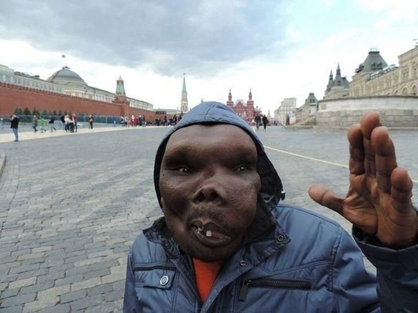 Это житель Уганды 47-летний Годфри Багума, которого окр?...