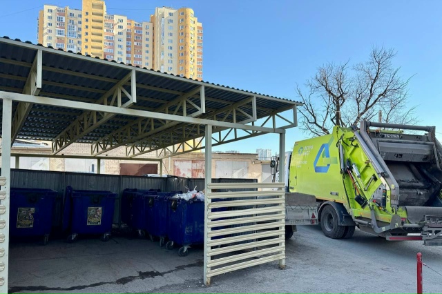 В Самаре водителю мусоровоза распылили в лицо газ из б?...